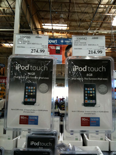 Ipod Touch  Amazon on Apple Sells The Ipod Touch 8gb For  229 00 And The 16gb For  299 00